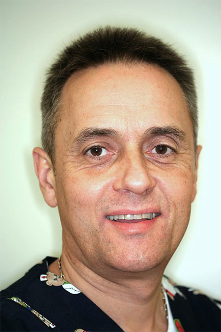Dr. Avelino Fernández Terán. Doctor en Medicina y Médico Especialista en Estomatología